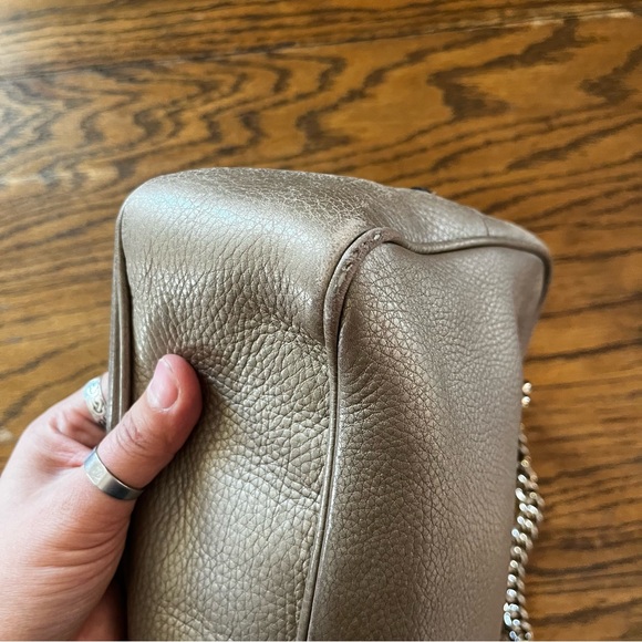 Gucci Soho Double Chain Interlocking G Soho Shoulder Bag Metallic Grey - Picture 8 of 16
